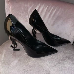 Iconic Saint Laurent (Ysl) logo pumps 110